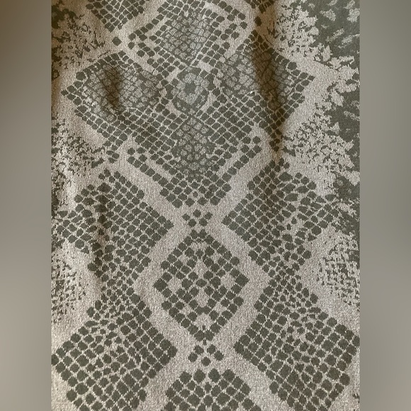 Rock & Republic stretchy snake tank top - Picture 4 of 4